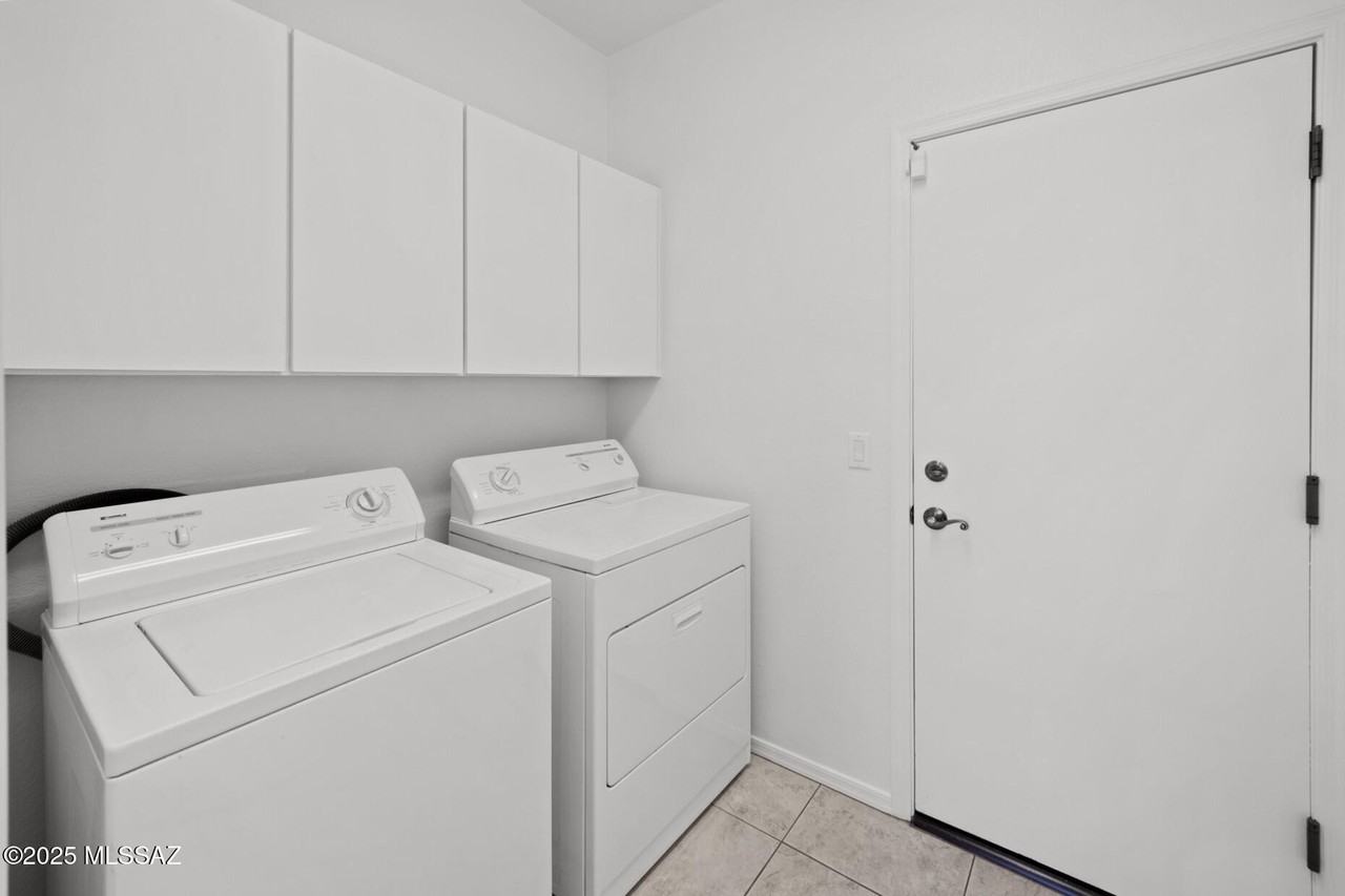 4873 W Calle Don Manuel - Photo 7 of 35