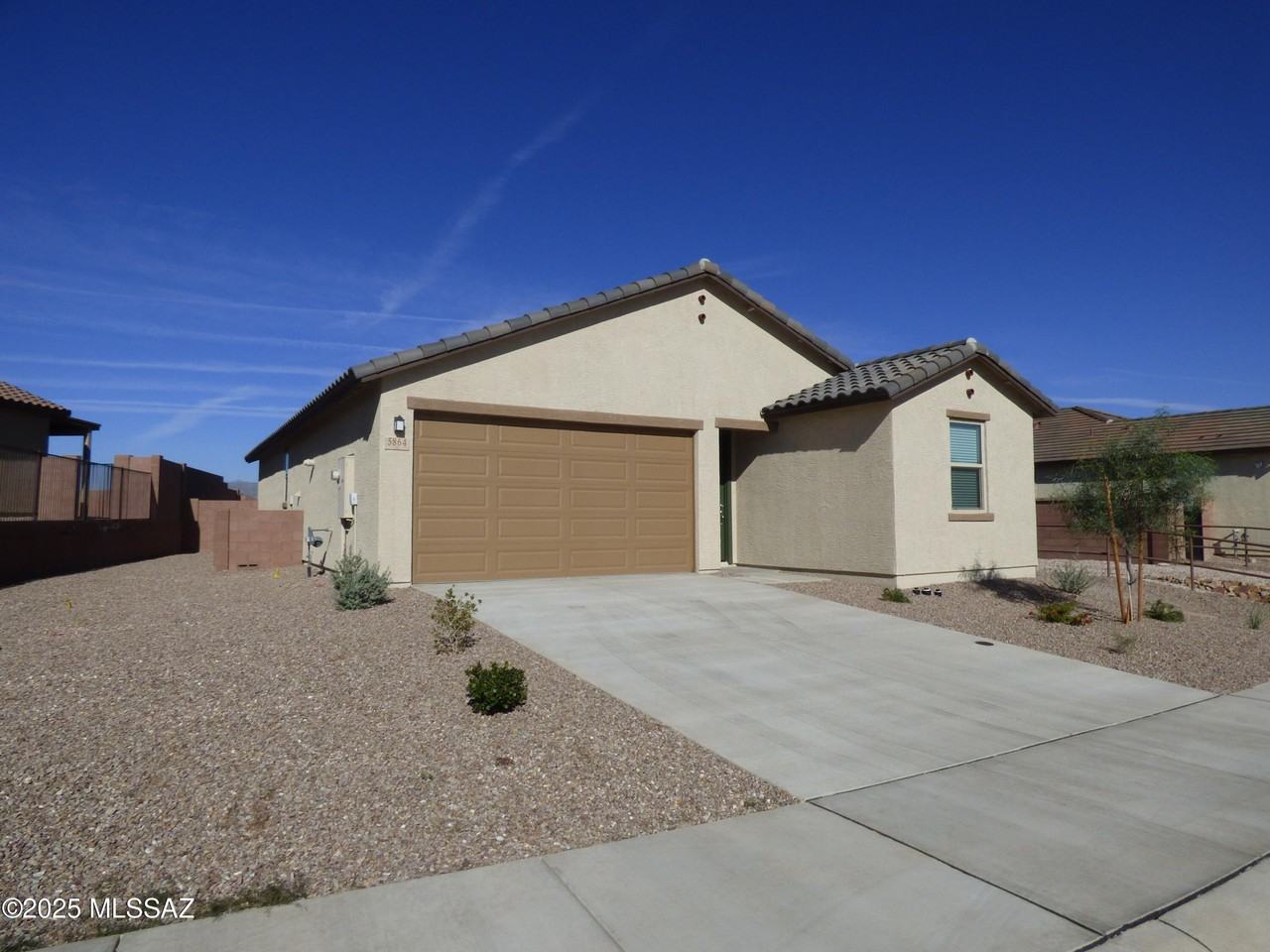 5864 W Pinto Loop - Photo 2 of 29