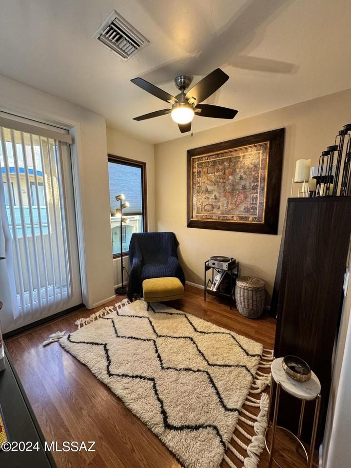 2423 E Autumn Flower Dr - Photo 7 of 24