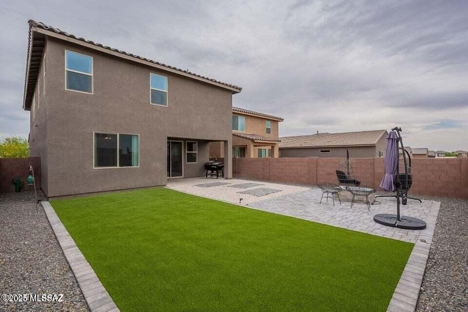 11267 S Weismann Dr - Photo 2 of 42