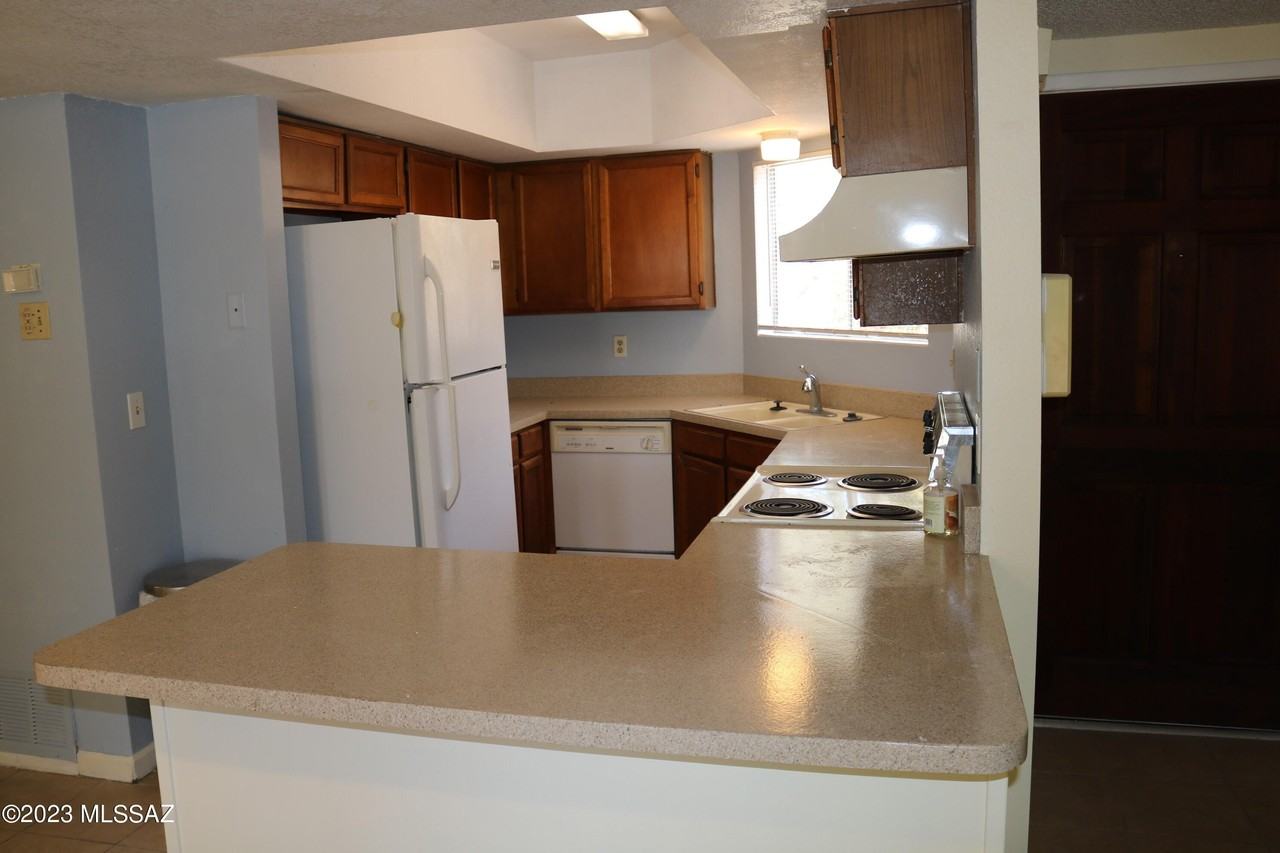 4229 W Pyracantha Dr - Photo 3 of 18