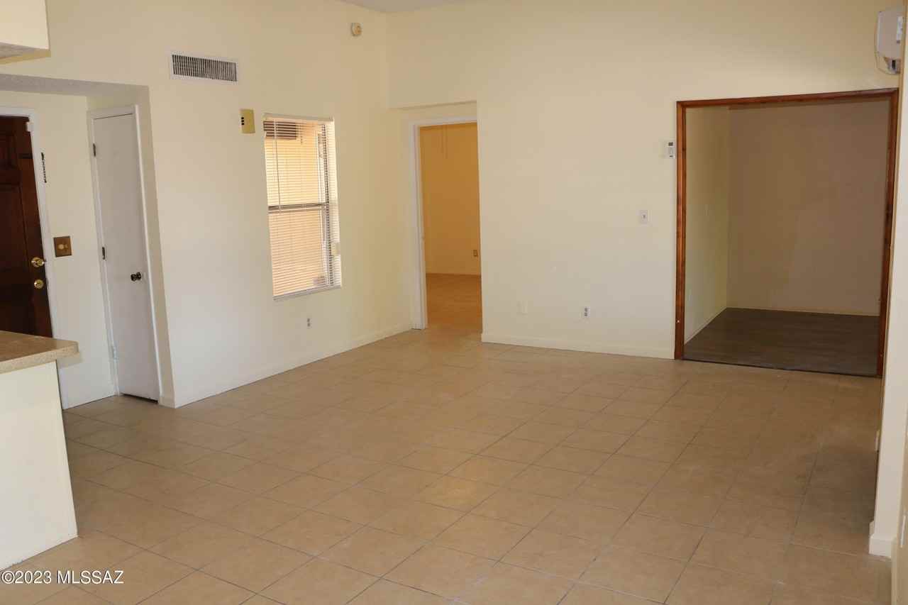 4229 W Pyracantha Dr - Photo 7 of 18