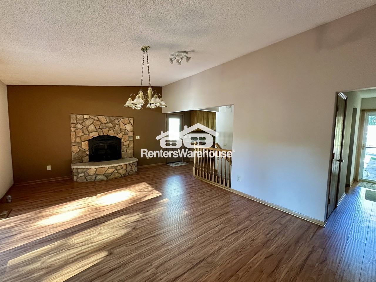 4933 Crestview Rd - Photo 6 of 27