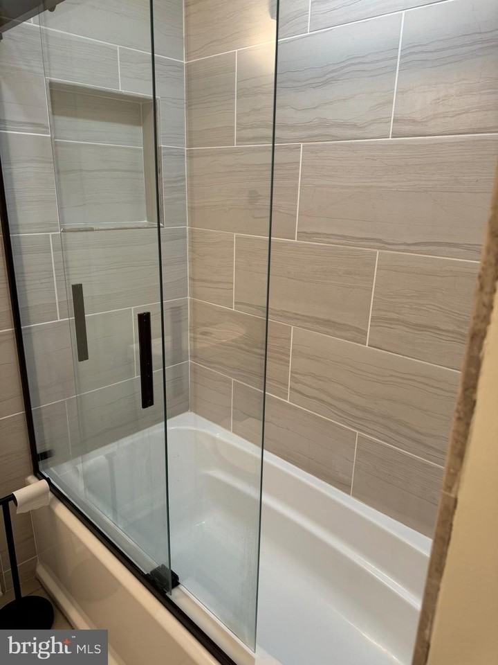 1625 1st St Ne - Photo 4 of 12