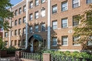 18 9th St Ne Apt 405 #405 - Photo 1 of 1