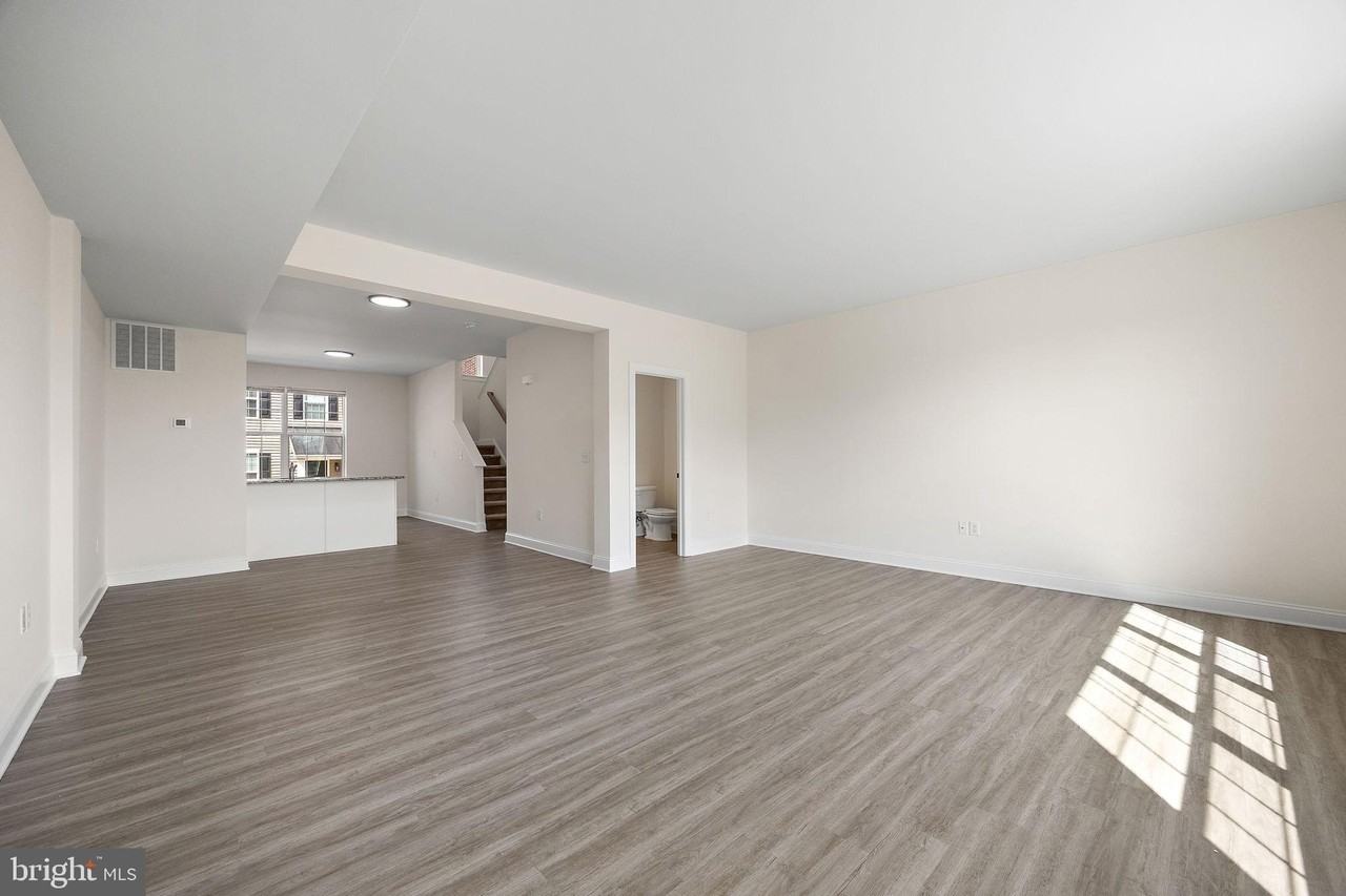 607 Pony Ln - Photo 5 of 23