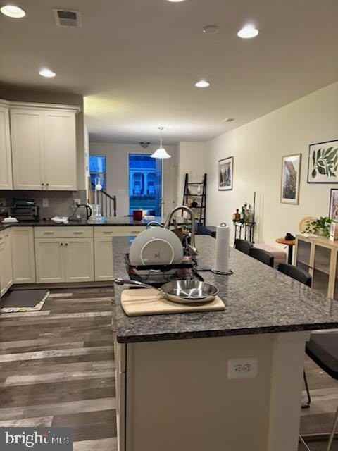 16890 Bellevue Ct - Photo 3 of 19