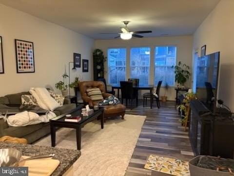 16890 Bellevue Ct - Photo 7 of 19