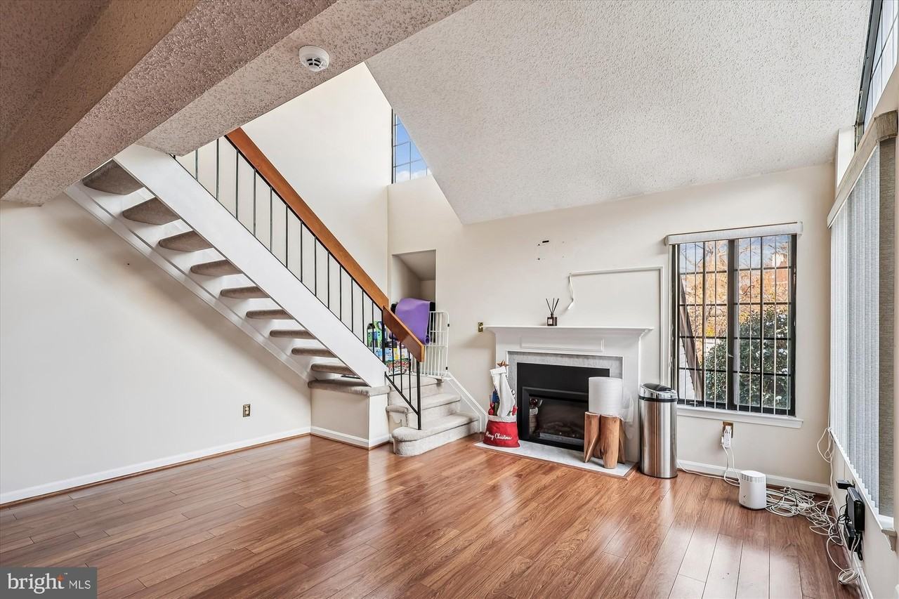 1601 Airy Hill Ct Unit 10d #10D - Photo 7 of 29