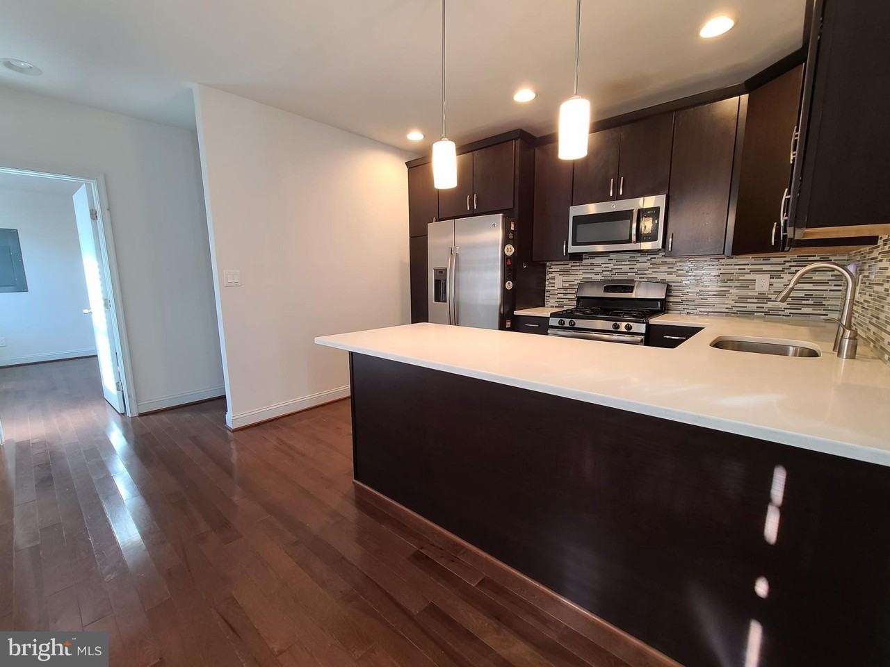 250 S Washington St - Photo 4 of 18