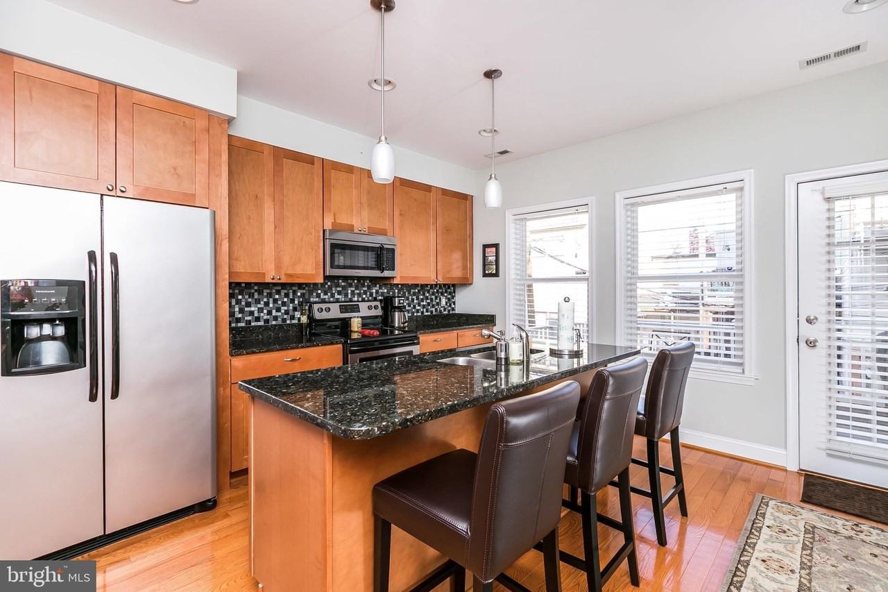 3416 Gunther Way - Photo 7 of 34