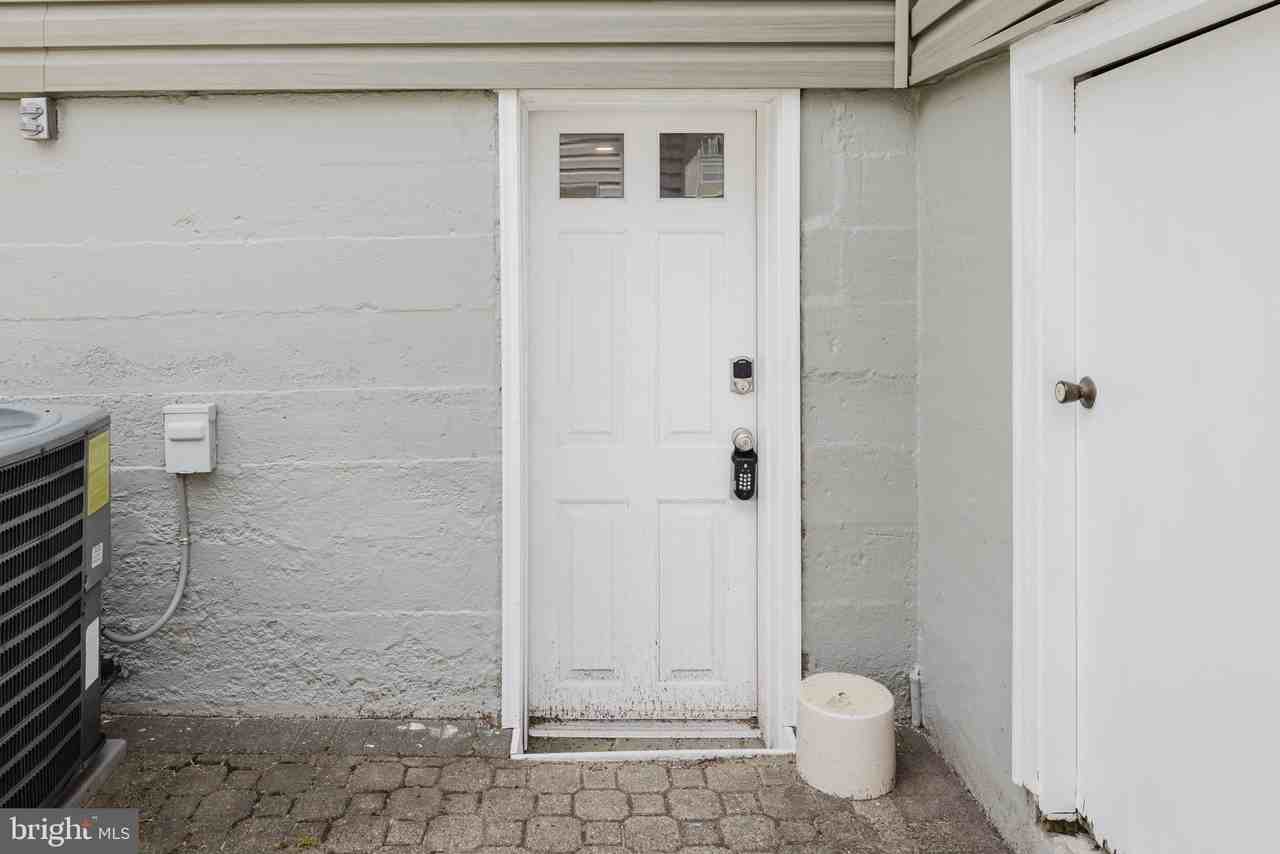 34 Burke Ave - Photo 2 of 11