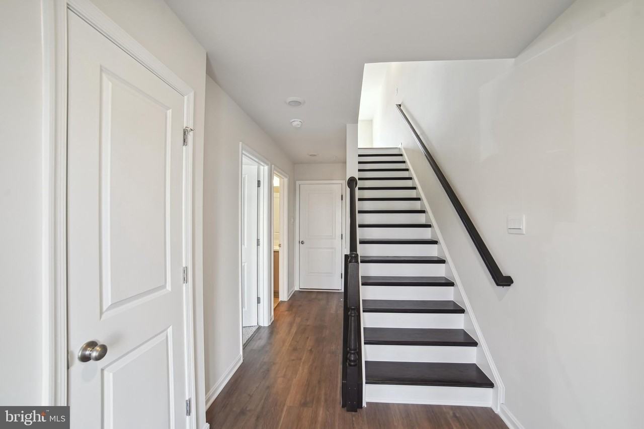 738 Compass Way - Photo 2 of 30