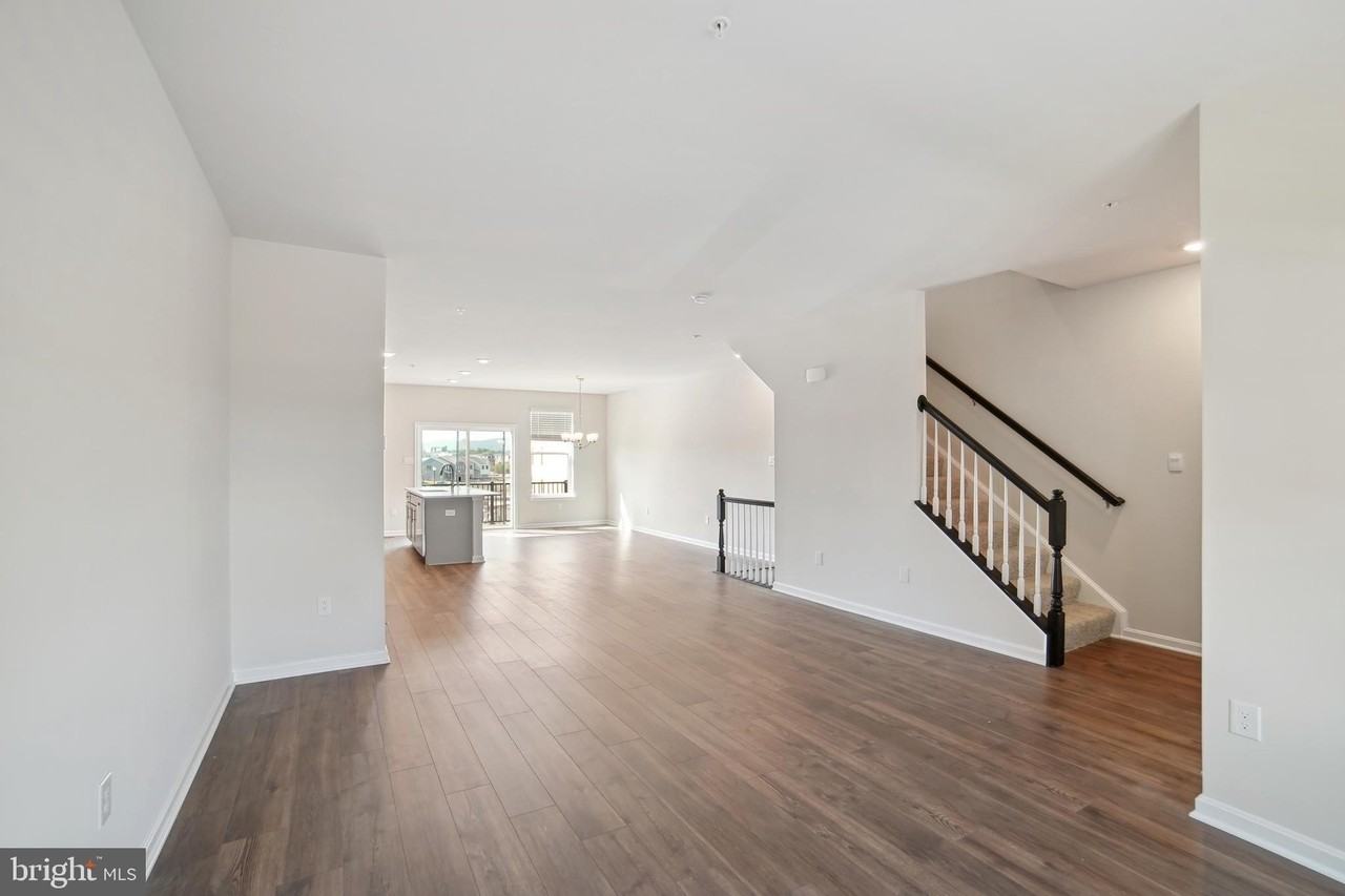 738 Compass Way - Photo 3 of 30