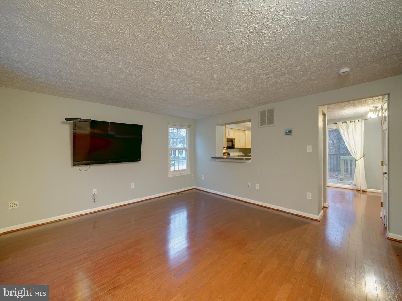 9414 Chippenham Dr - Photo 6 of 43