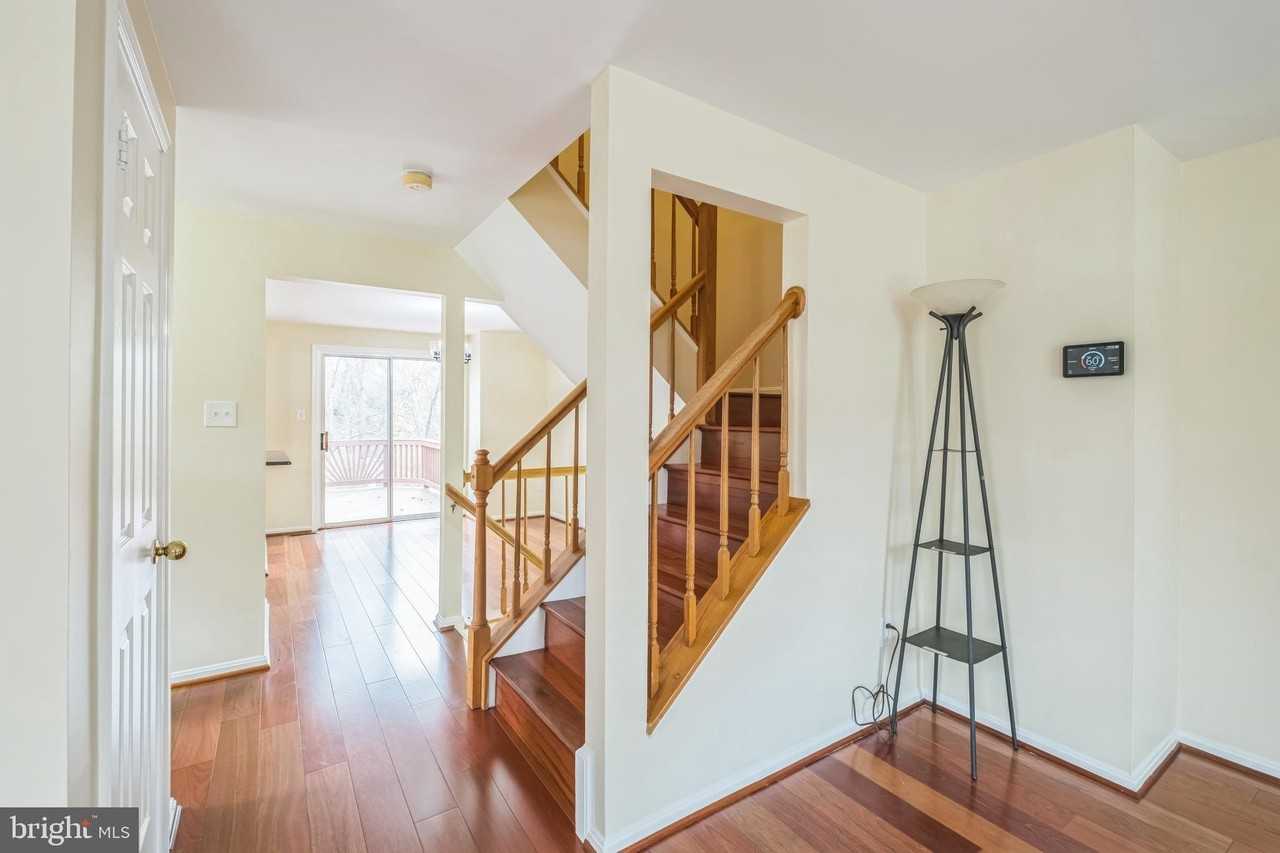 10515 Smithy Ct - Photo 5 of 22