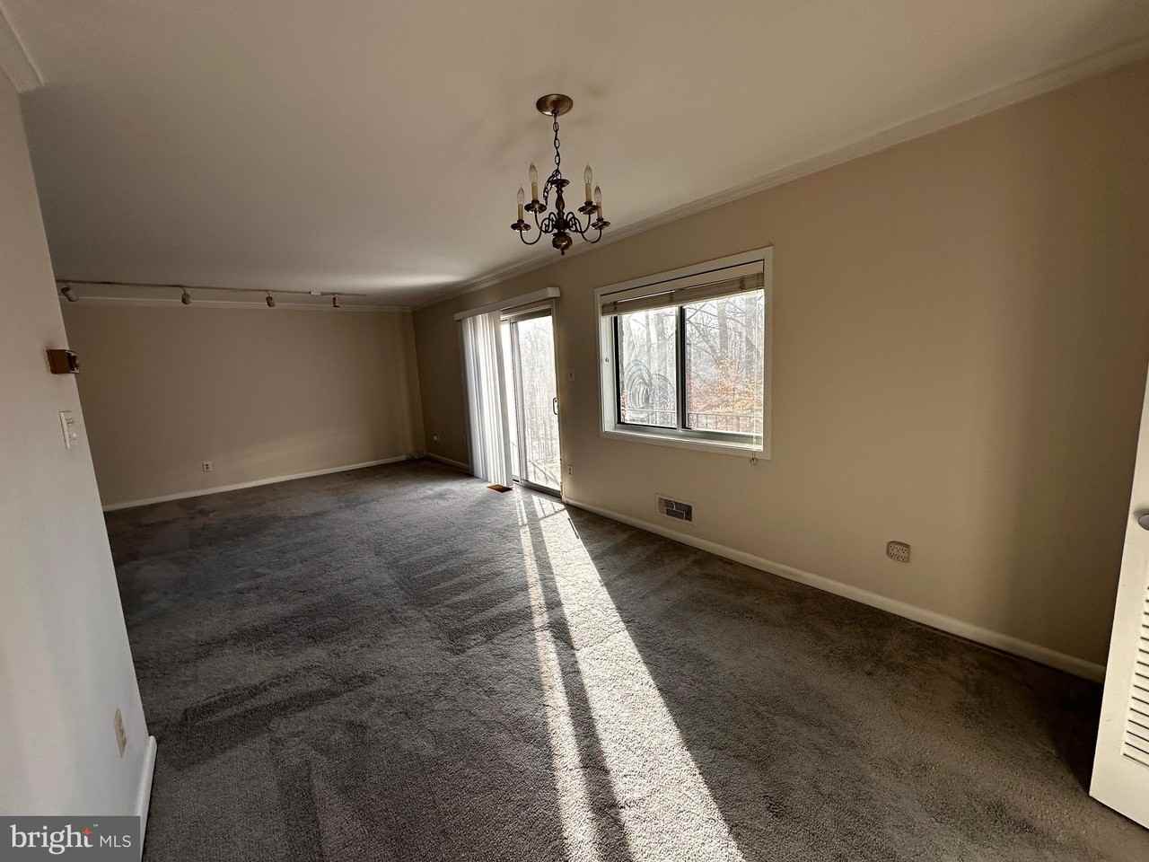 10619 Montrose Ave Apt 202 #202 - Photo 7 of 23