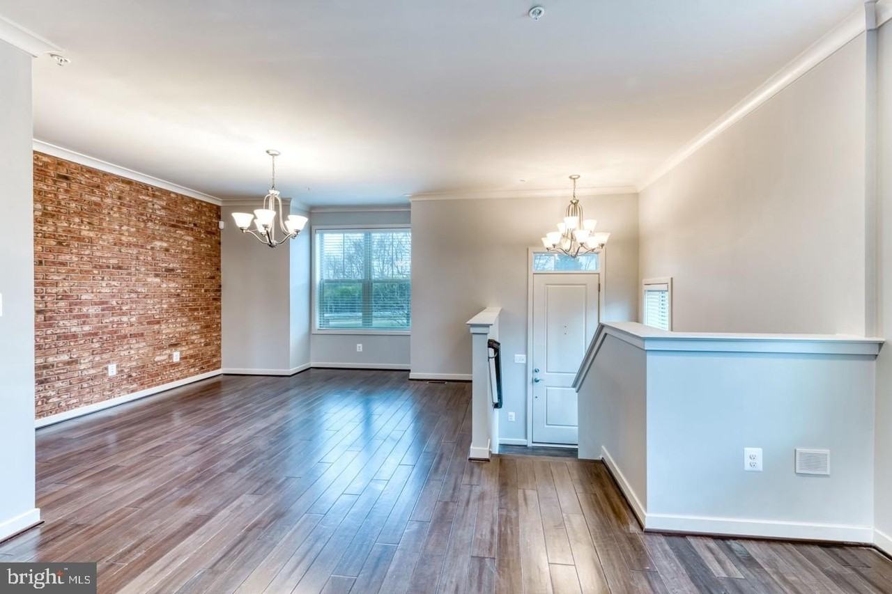 22559 Clarksburg Rd - Photo 5 of 40