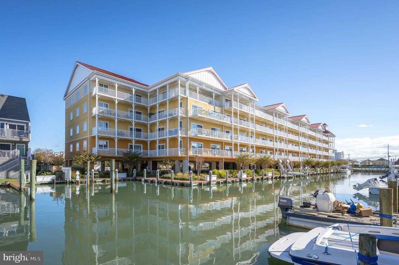 301 14th St Unit 107 #107 - Photo 2 of 13