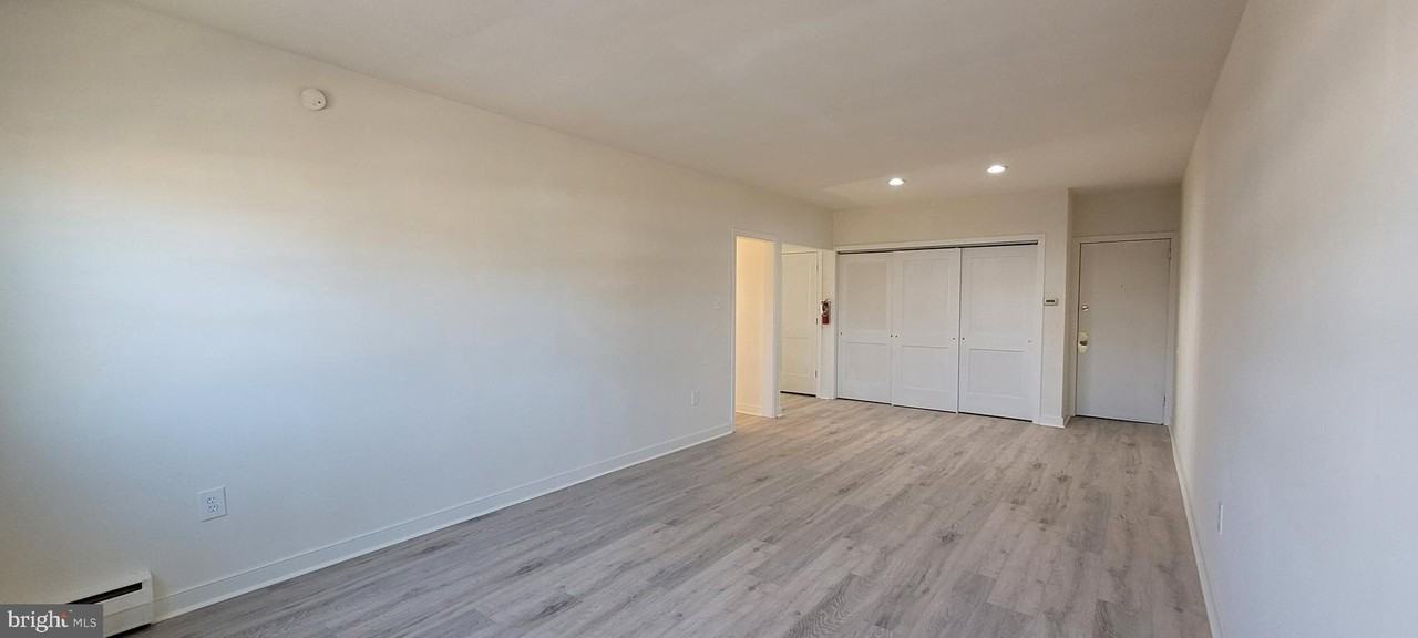 3 W Park Ave Apt 1 #1 - Photo 4 of 10