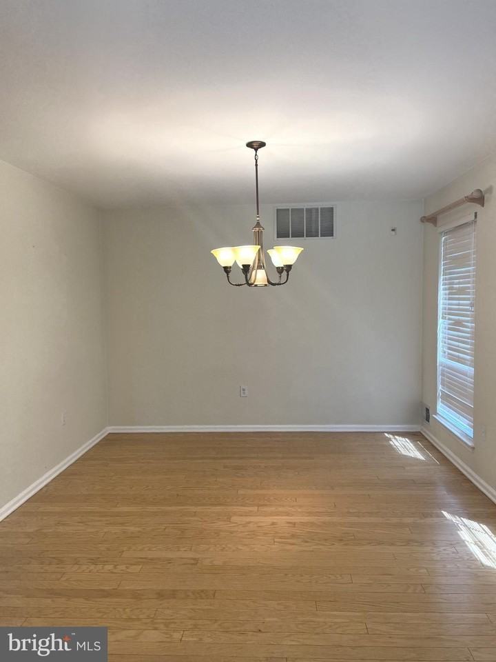 301 Deer Run Ct - Photo 6 of 22