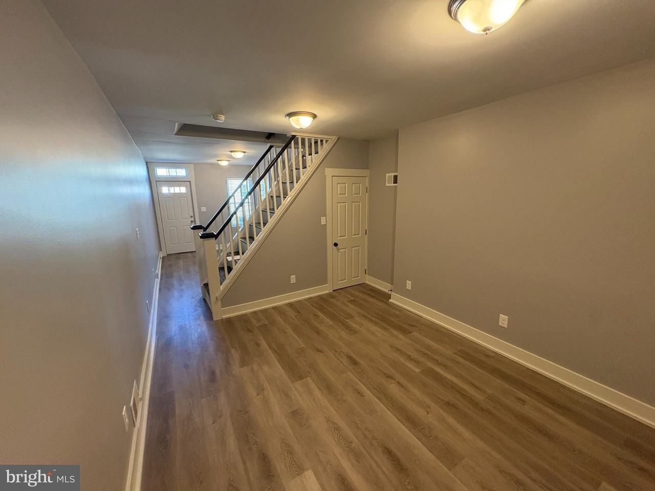 1224 Green St - Photo 7 of 21