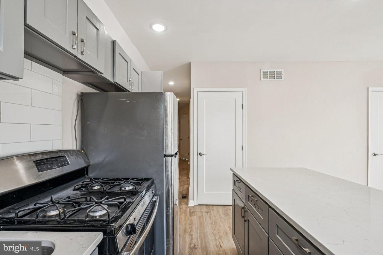 512 W Norris St - Photo 4 of 14