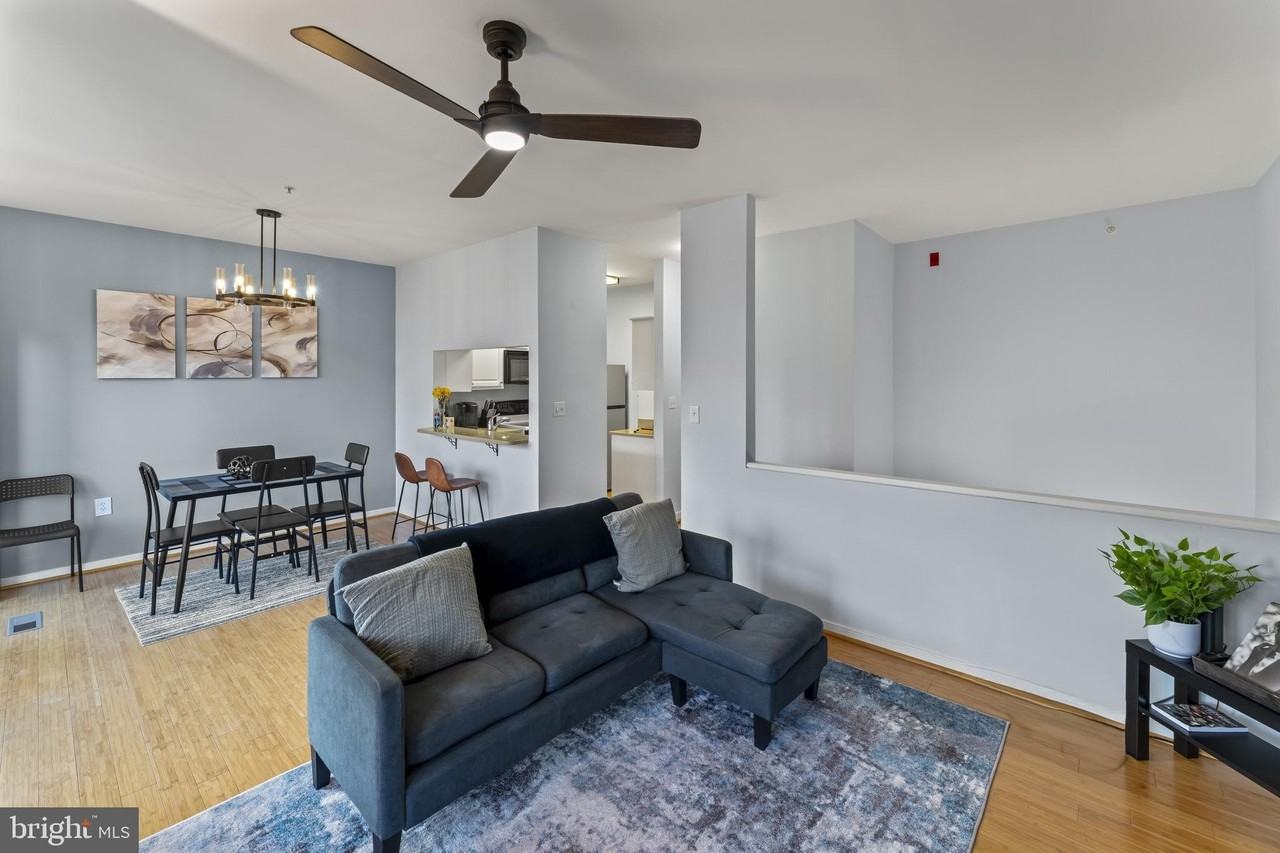 301 S Reynolds St Apt 202 #202 - Photo 3 of 12