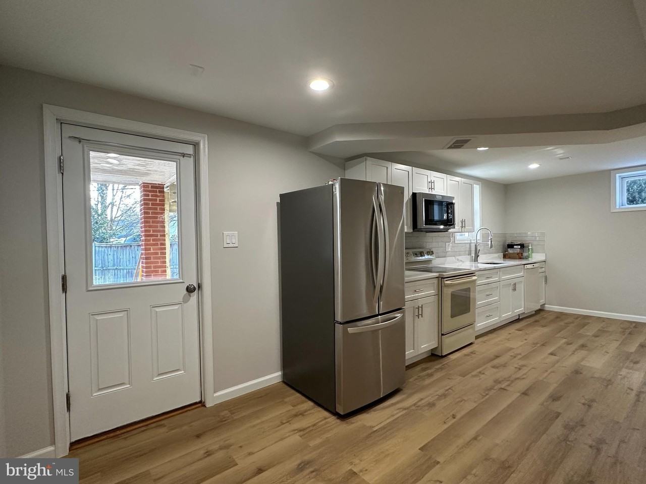 6731 Crest Pl - Photo 2 of 15