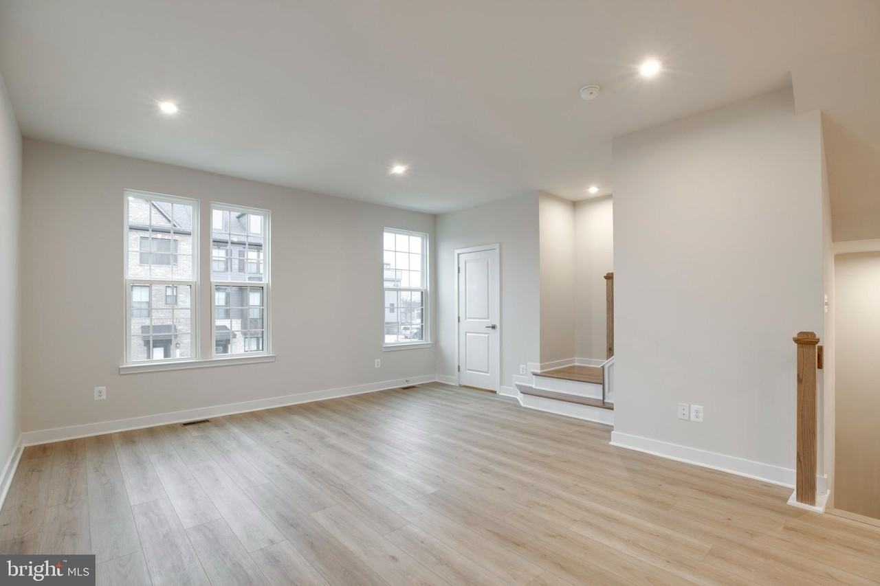 4492 Blush Peony Ter - Photo 5 of 50