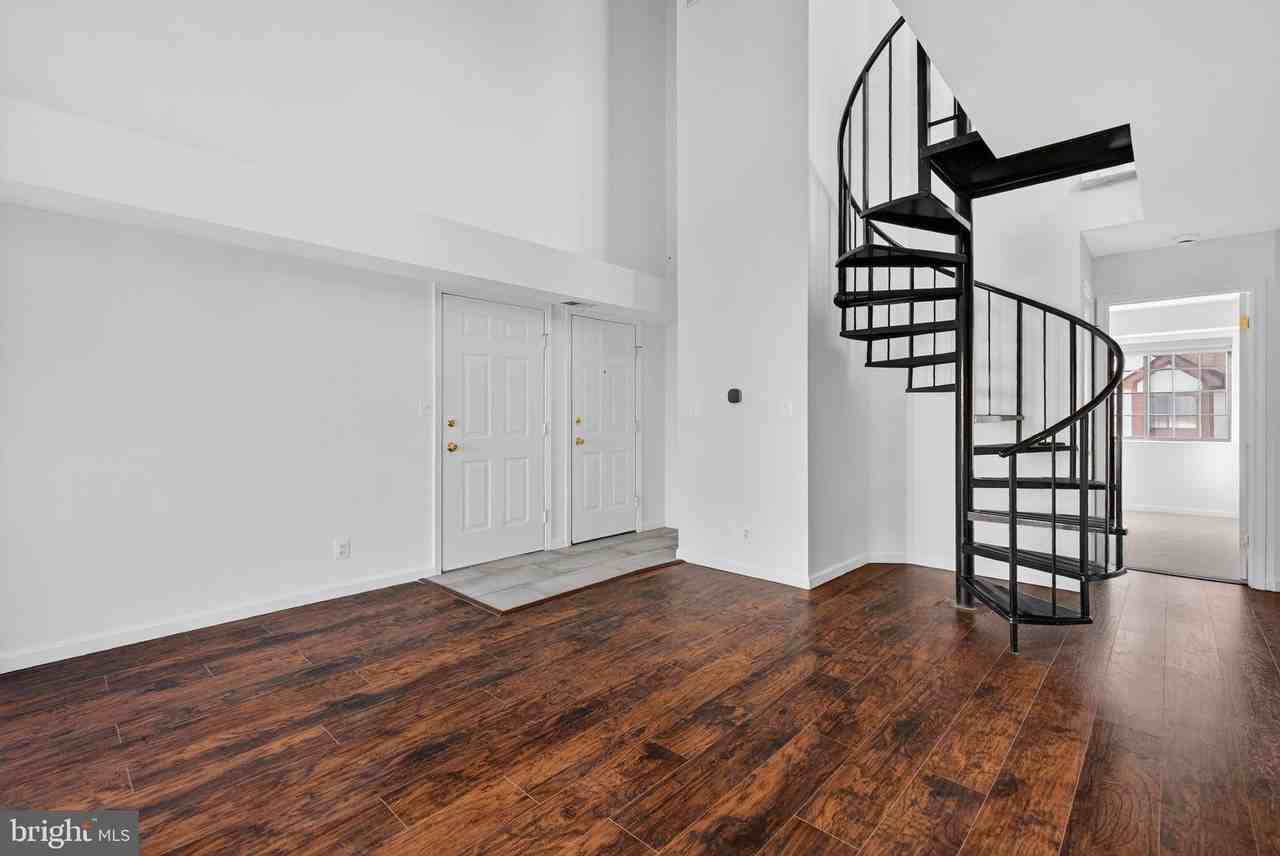 6017F Curtier Dr Unit F #F - Photo 3 of 24