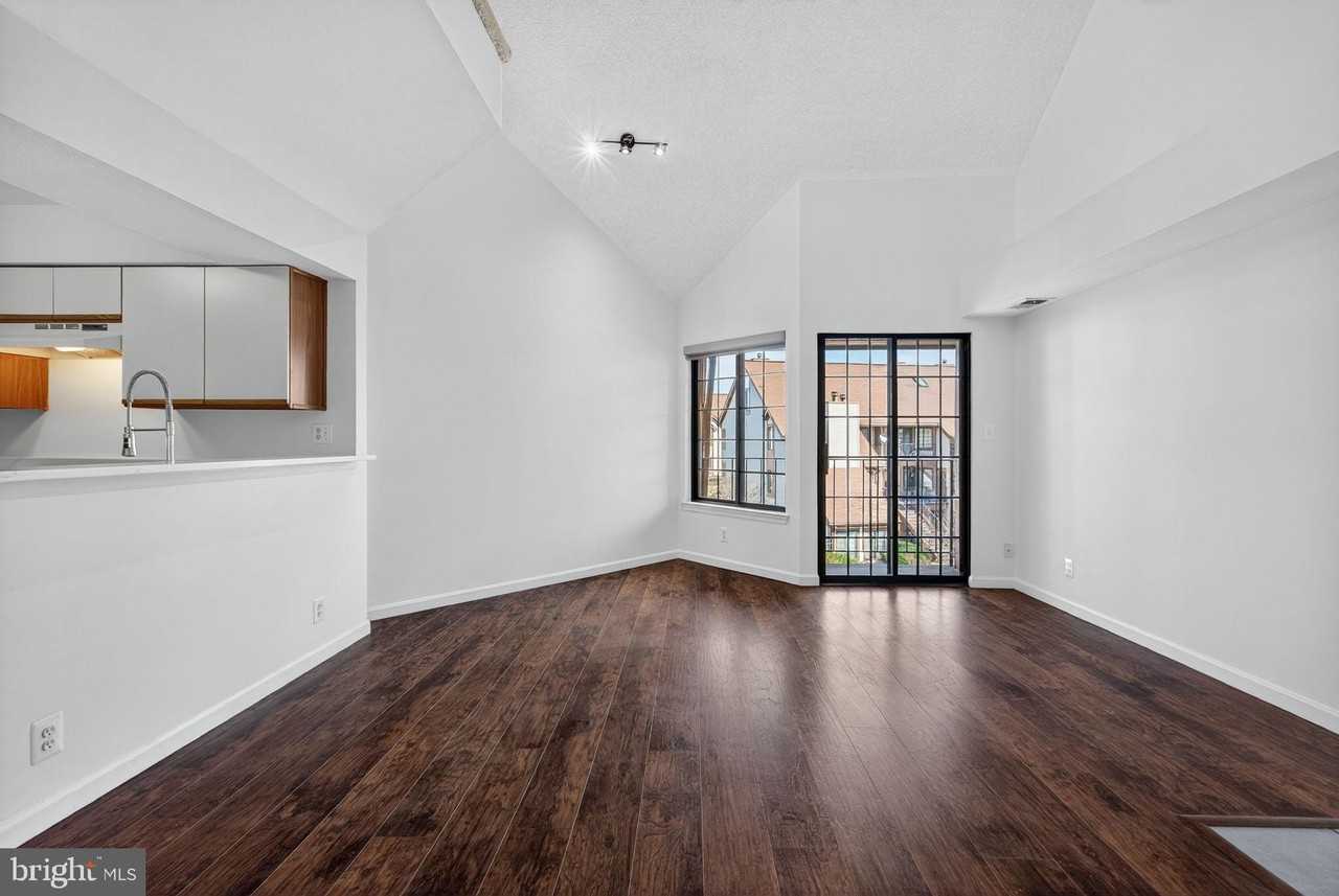 6017F Curtier Dr Unit F #F - Photo 4 of 24