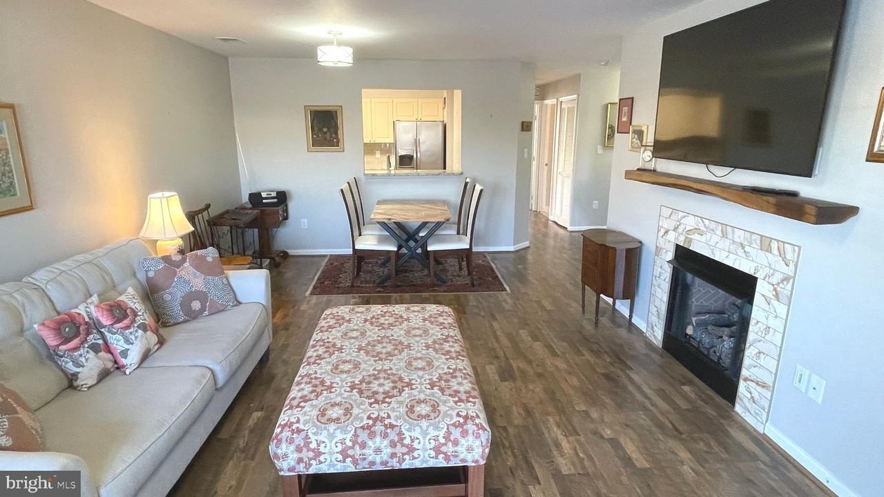 20588 Cornstalk Ter Unit 202 #202 - Photo 4 of 30