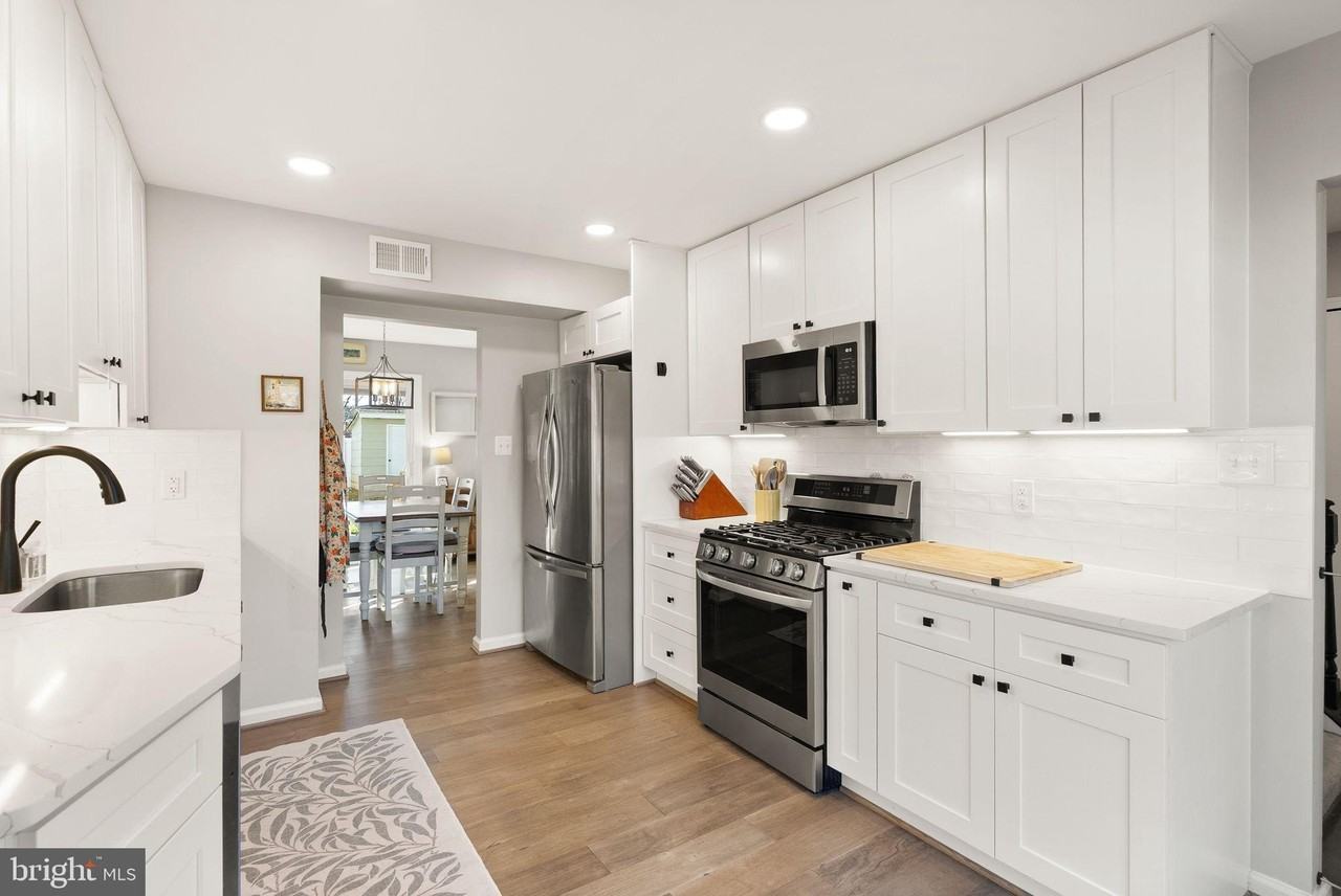 7393 Colton Ln - Photo 5 of 35