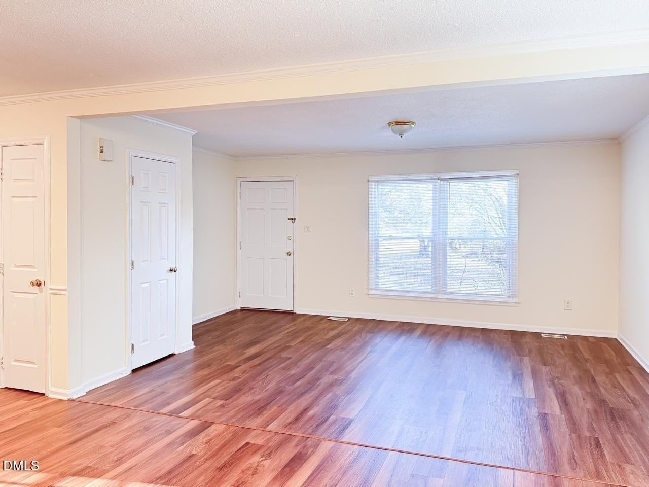 2636 Meyerswood Dr - Photo 3 of 9