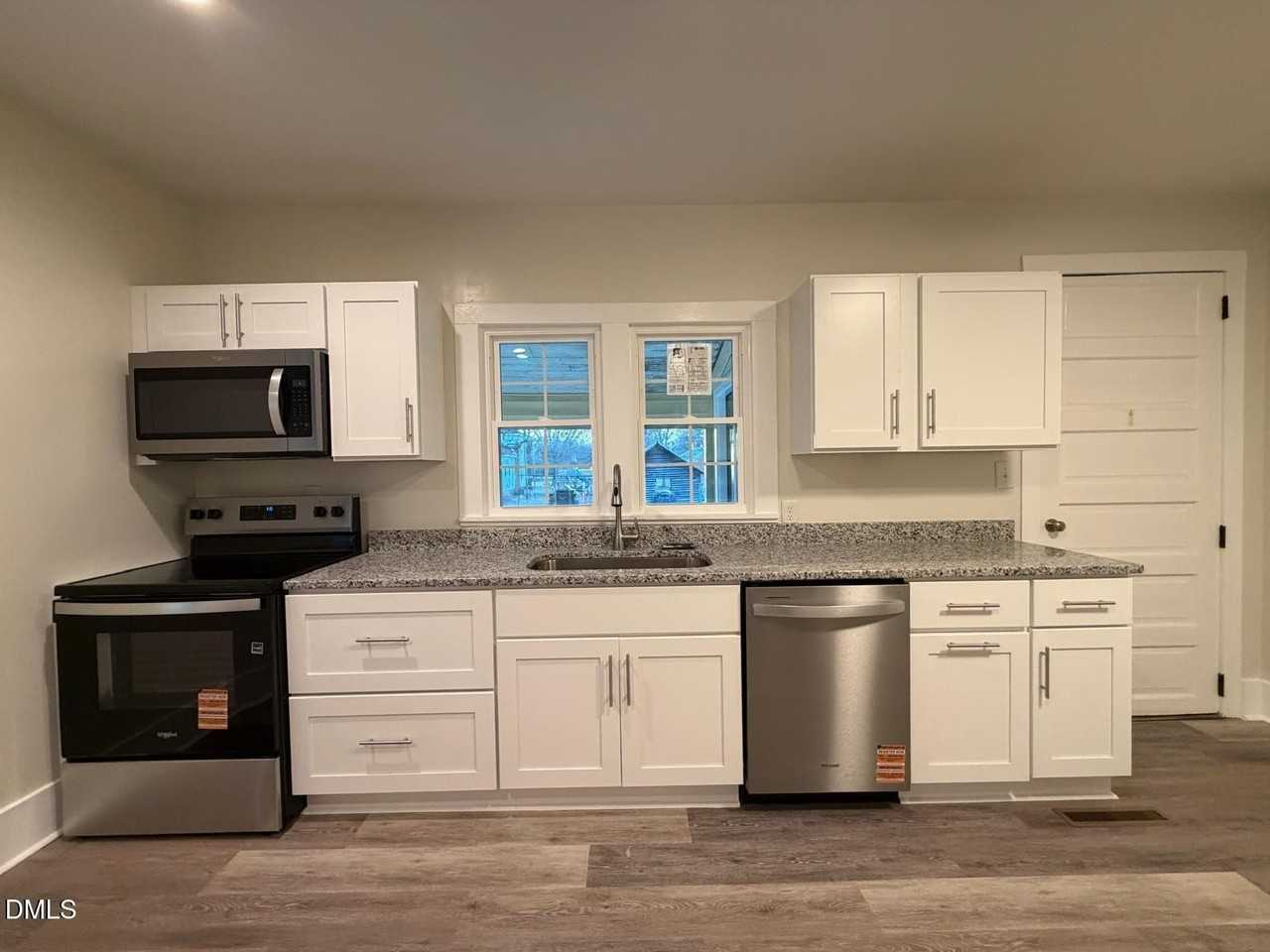 211 North St - Photo 6 of 27