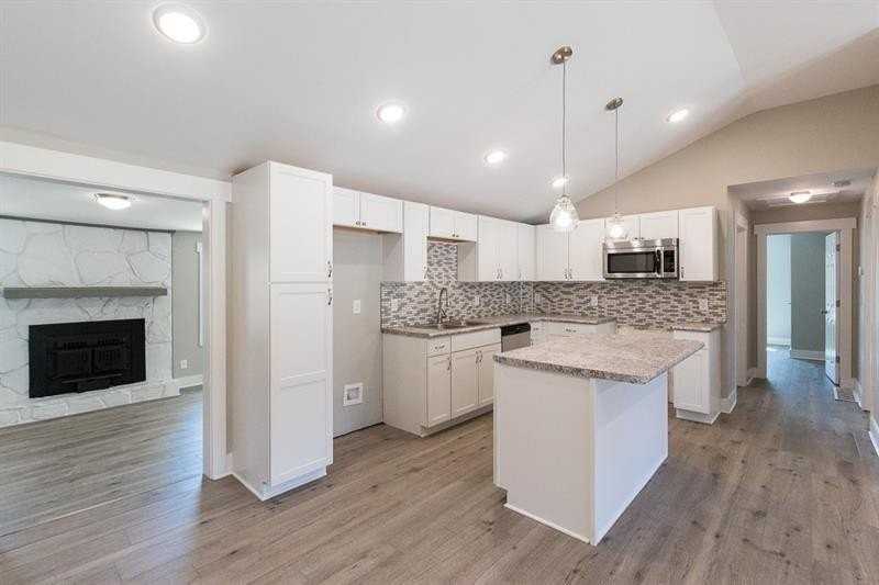 4882 Sugar Pike Rd - Photo 7 of 40