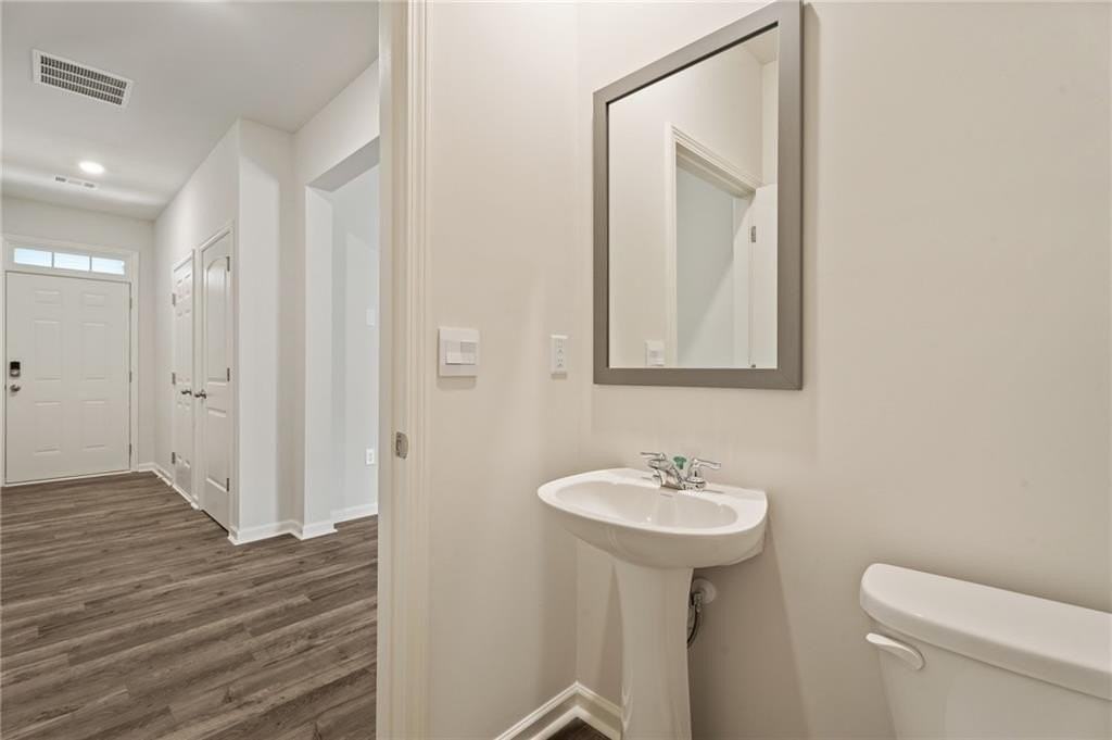 211 Stoneybrook Dr - Photo 3 of 19