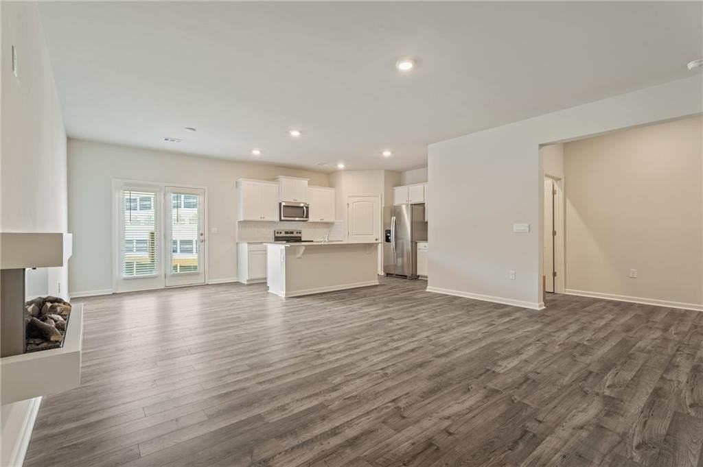 211 Stoneybrook Dr - Photo 4 of 19