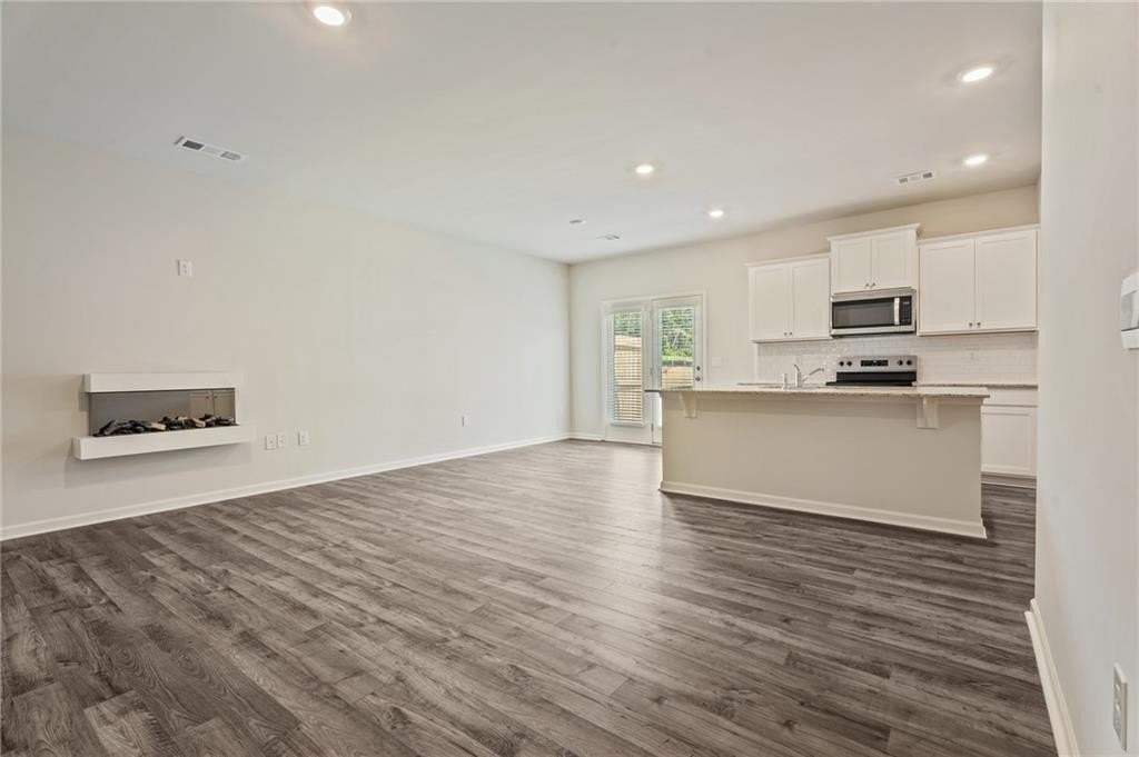 211 Stoneybrook Dr - Photo 5 of 19