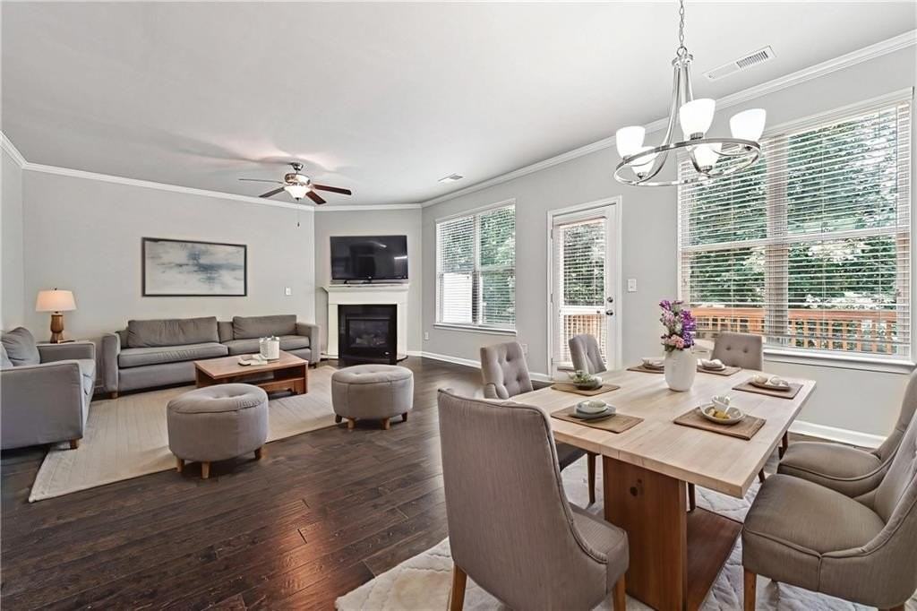 5550 Lightheart Ct - Photo 3 of 12