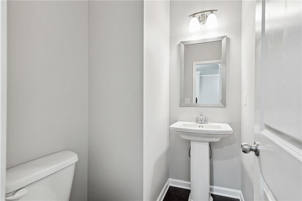 5550 Lightheart Ct - Photo 5 of 12