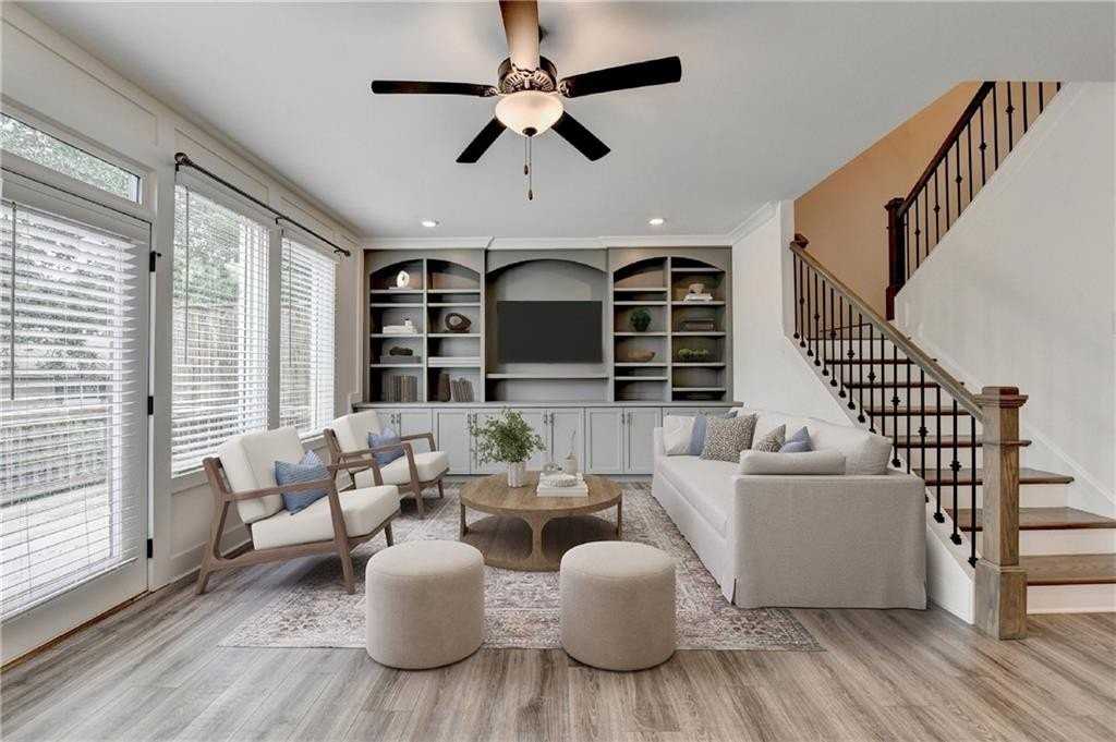 6892 Roswell Rd - Photo 2 of 49