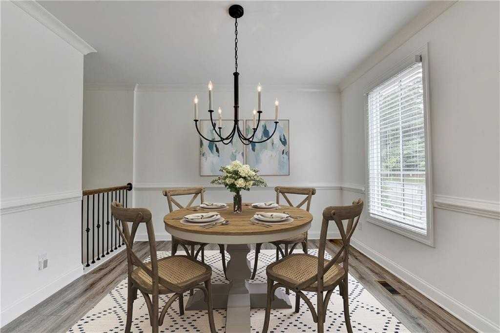 6892 Roswell Rd - Photo 4 of 49