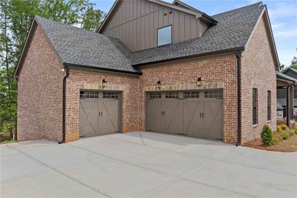 6120 Hutchins Dr - Photo 3 of 47