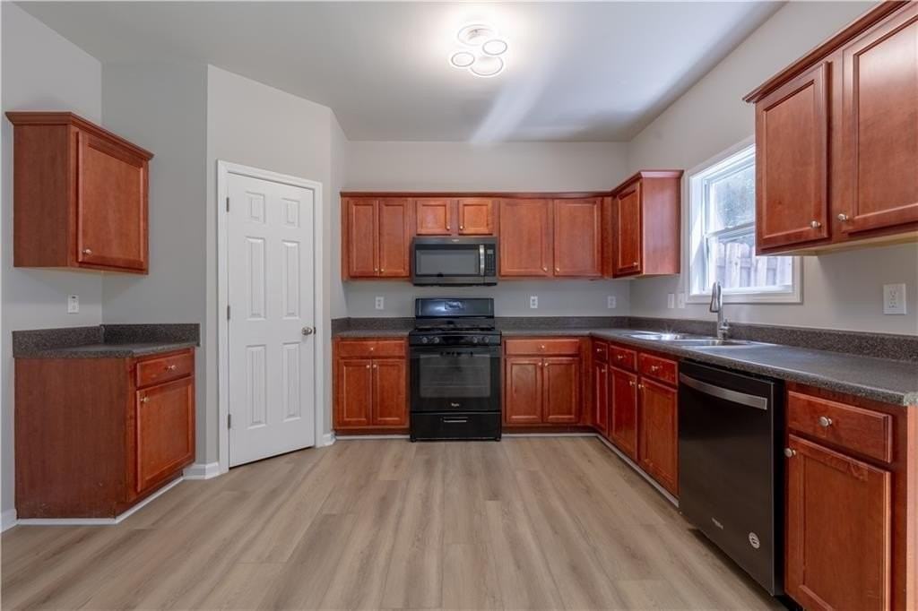 3176 Creston Park Ct - Photo 6 of 24