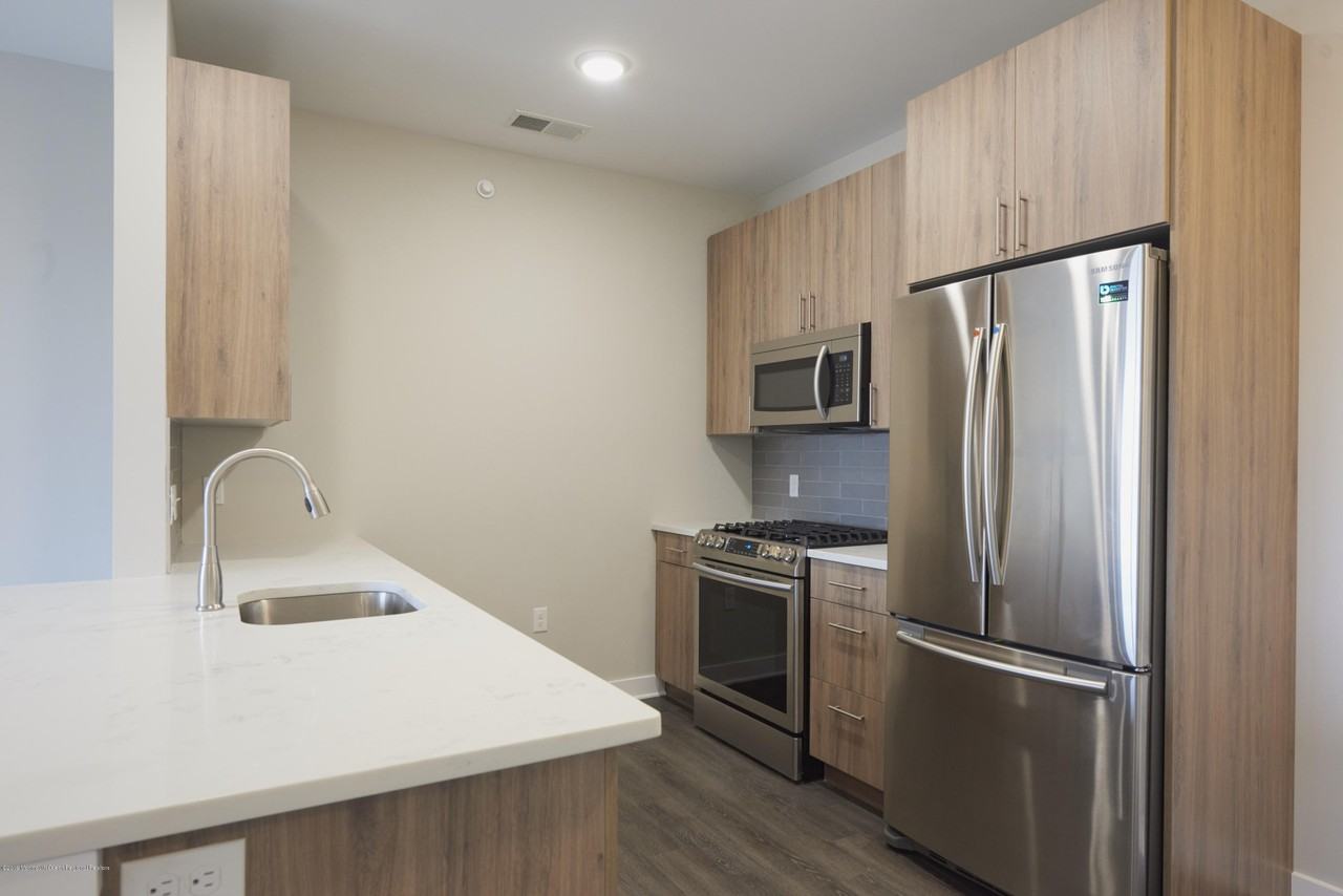 92 Drs James Parker Boulevard unit: 104 #104 - Photo 4 of 8