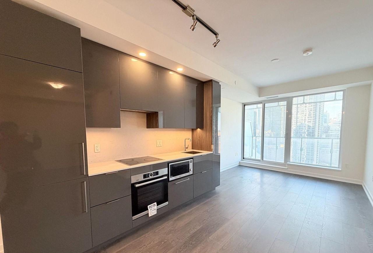 28 Freeland Street - Photo 3 of 30