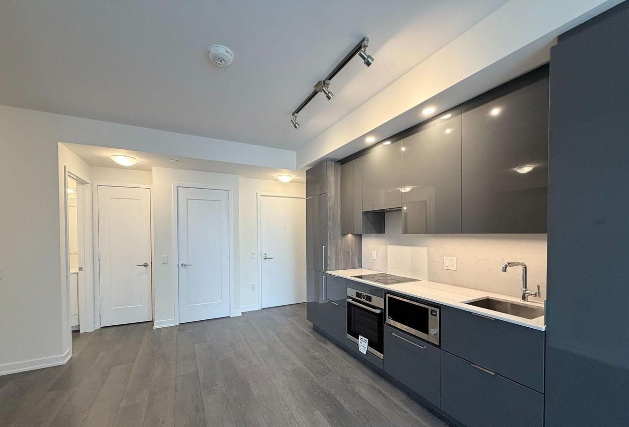 28 Freeland Street - Photo 6 of 30