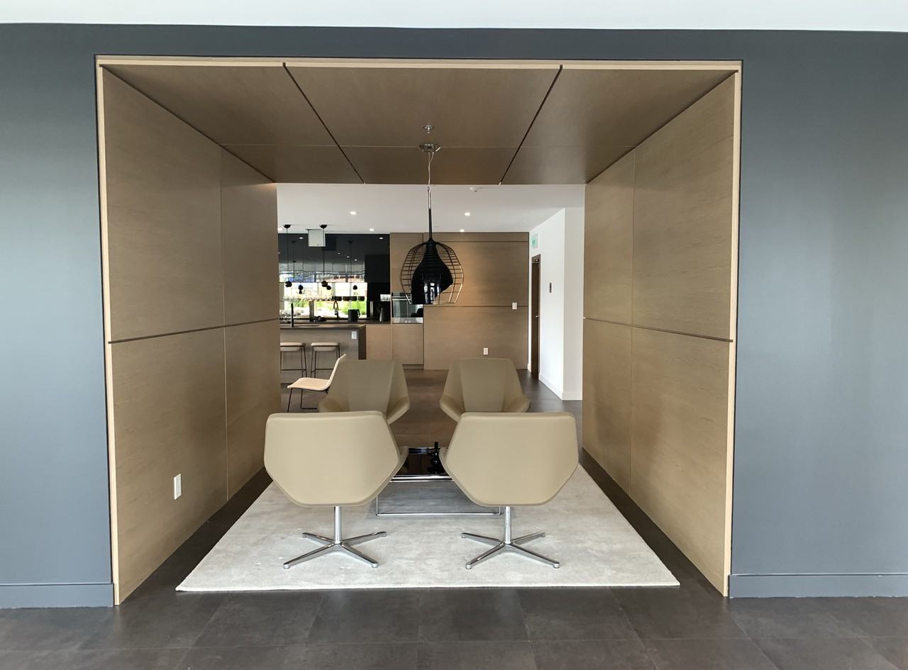 Akimbo - Photo 2 of 9